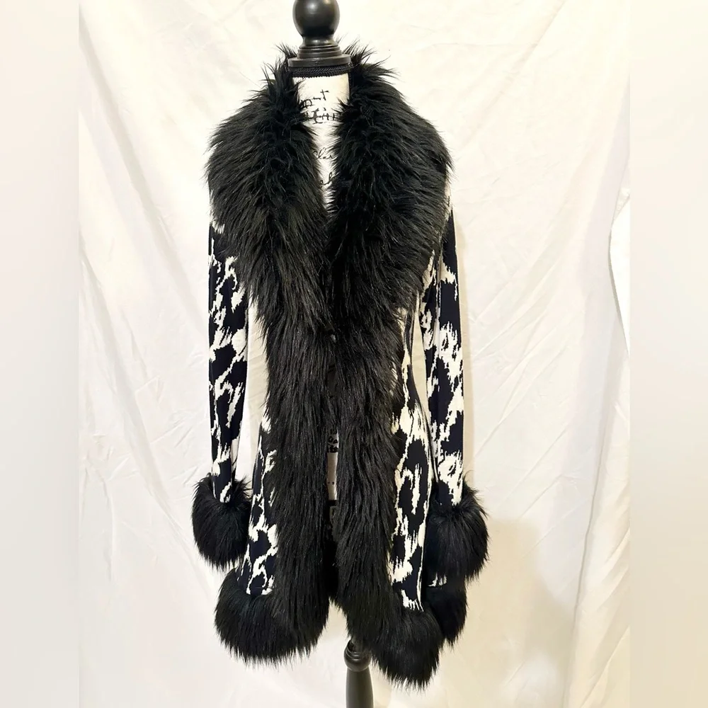 Betsey Johnson Super RARE Cruella Deville Faux Fur Penny Lane Coat M/L - Picture 5 of 14